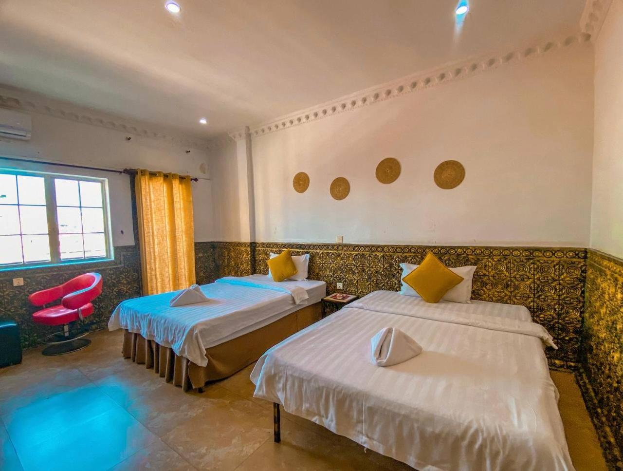 Le Casablanca Hotel Phnom Penh Exteriör bild