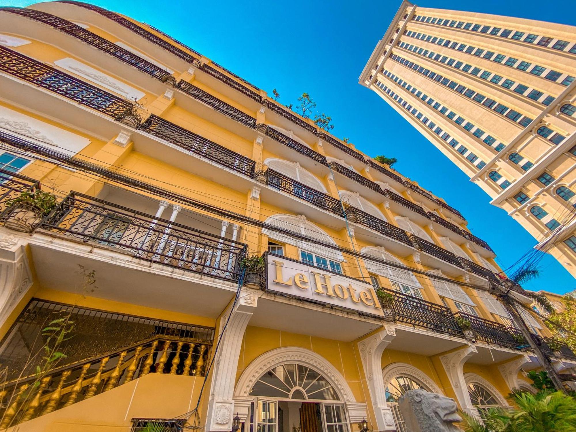 Le Casablanca Hotel Phnom Penh Exteriör bild